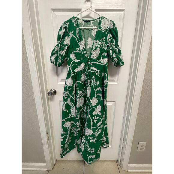 Green Deep V Floral Dress - Picture 2 of 6
